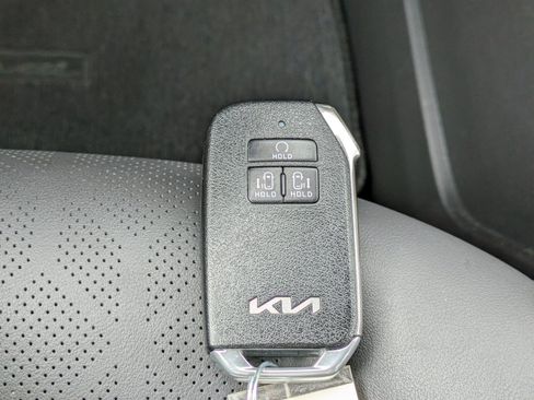 Certified 2024 Kia Carnival EX FWD image 30