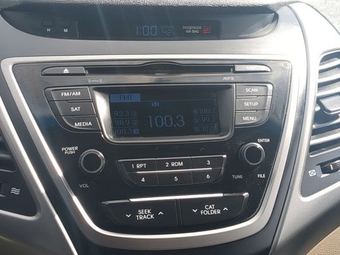 Used 2016 Hyundai Elantra SE image 22