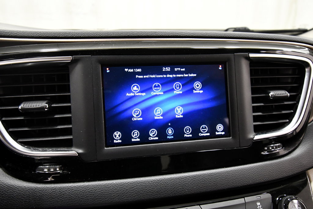 Used 2020 Chrysler Voyager Lxi FWD image 20