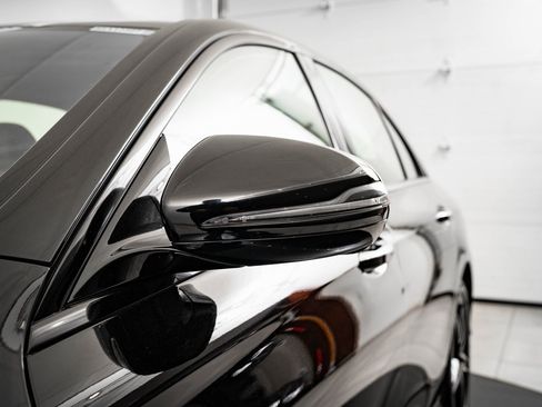 Used 2018 Mercedes-Benz E 400 4MATIC Sedan image 15