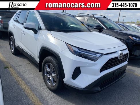 Used 2023 Toyota RAV4 XLE image 1