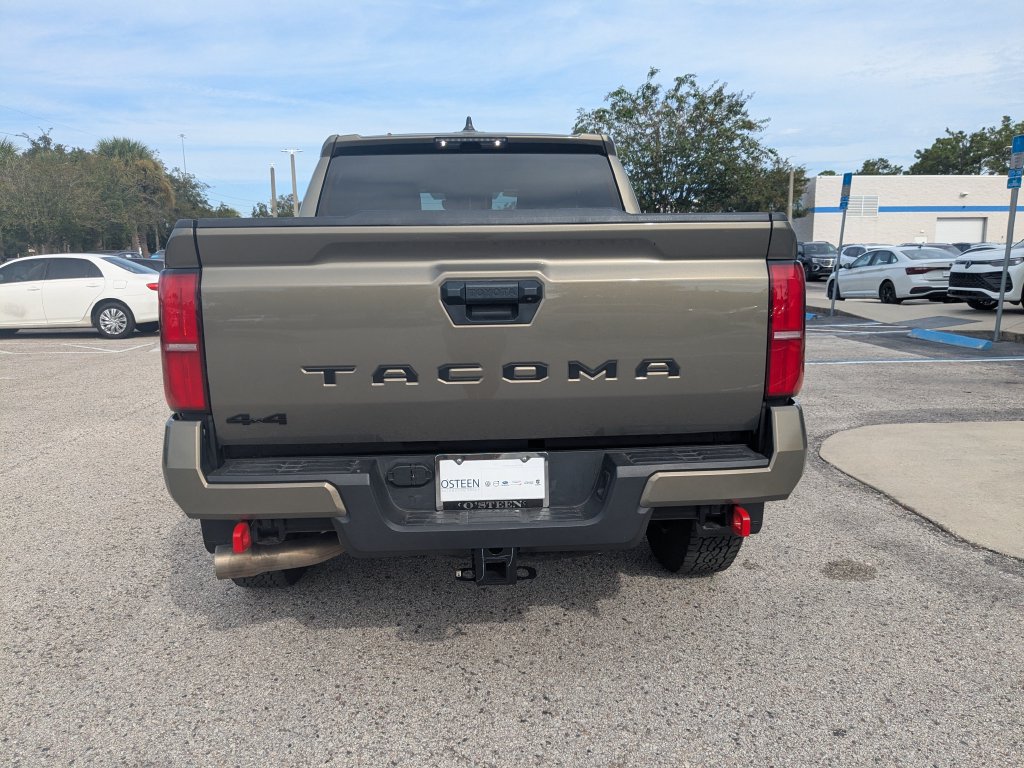Used 2025 Toyota Tacoma TRD Off-Road AWD/4WD image 5