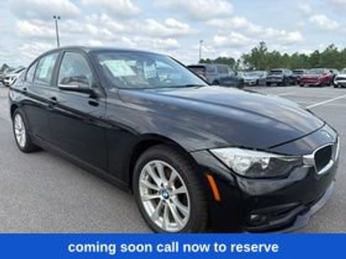 Used 2017 BMW 320i xDrive Sedan AWD/4WD image 1