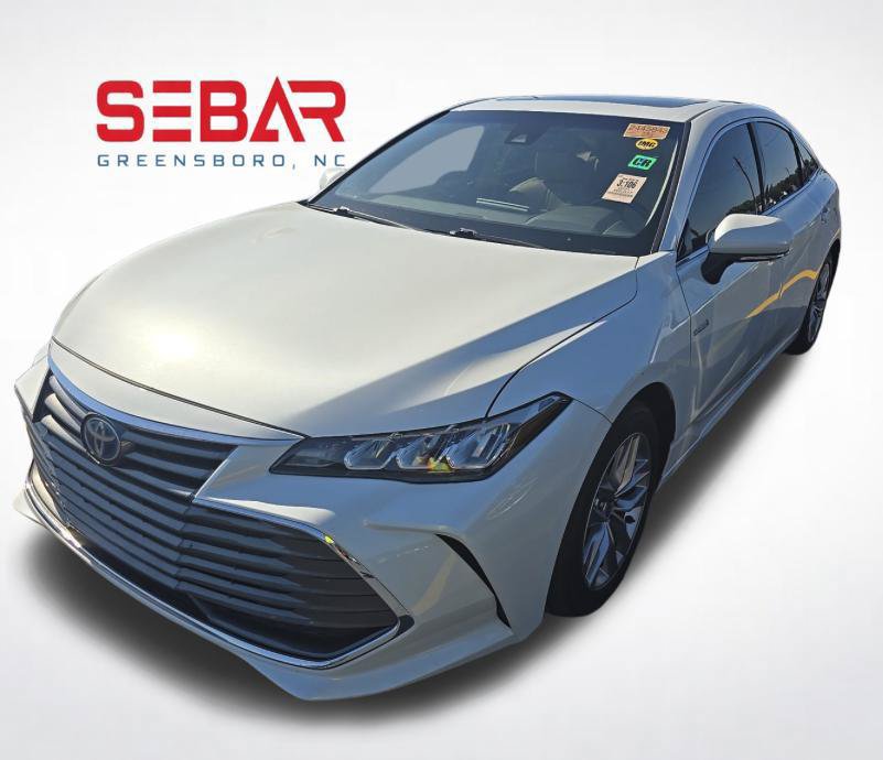 Used 2021 Toyota Avalon XLE w/ Moonroof Package FWD image 1