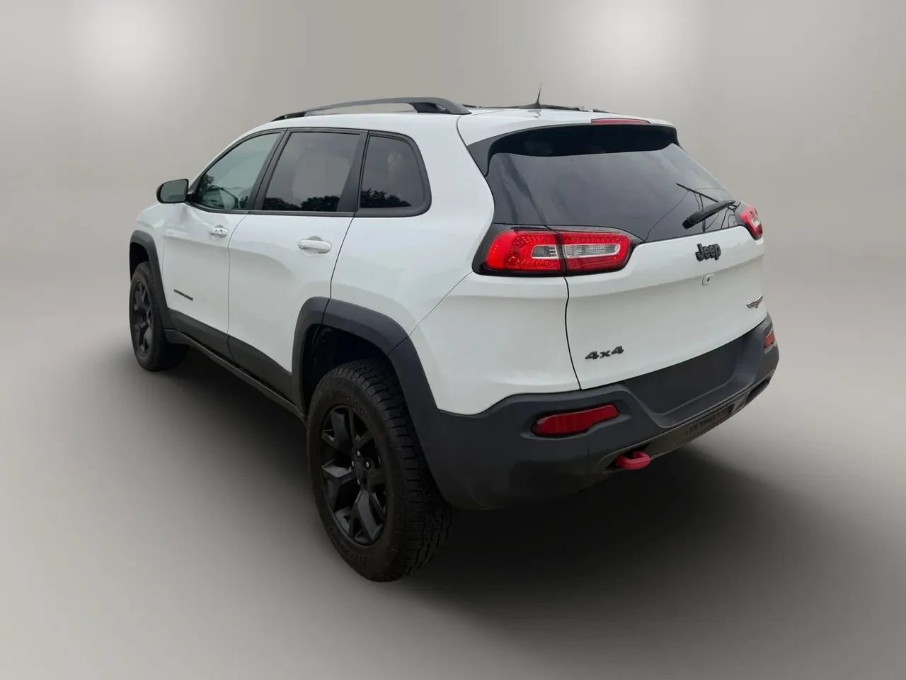 Used 2017 Jeep Cherokee Trailhawk w/ Comfort/Convenience Group AWD/4WD image 5