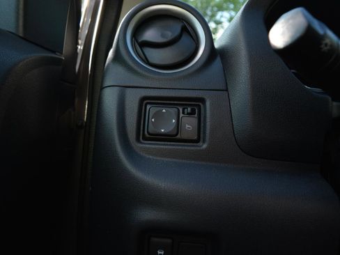 Used 2016 Nissan Versa SV image 25