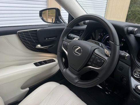 Used 2023 Lexus LS 500h AWD w/ Luxury Package image 50