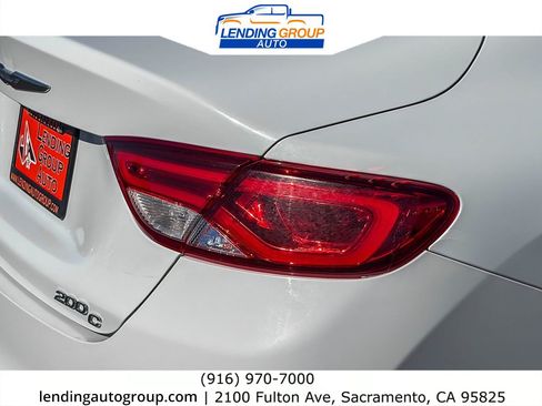 Used 2015 Chrysler 200 C FWD image 8