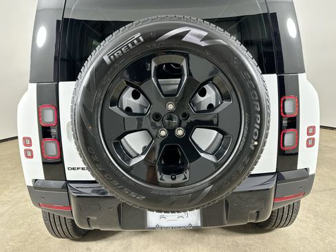 Used 2026 Land Rover Defender 110 S AWD/4WD image 38