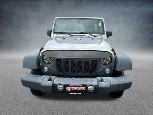 Used 2018 Jeep Wrangler Unlimited Sport w/ Connectivity Group image 3