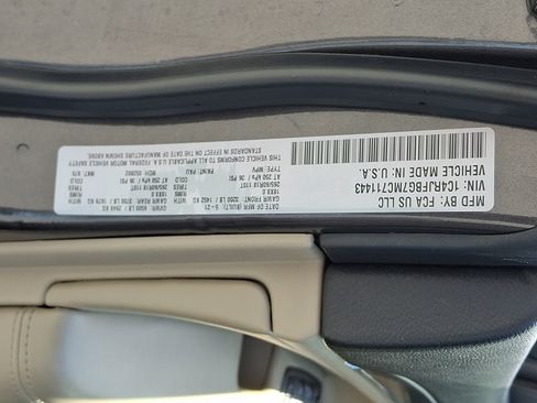 Used 2021 Jeep Grand Cherokee Limited AWD/4WD image 29