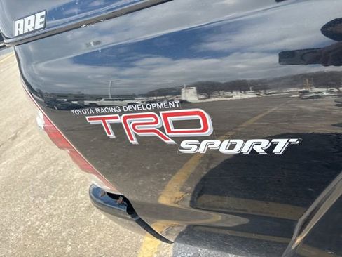 Used 2011 Toyota Tacoma 4x4 Double Cab image 9