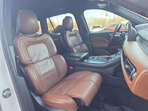 Used 2020 Lincoln Aviator Reserve w/ Equipment Group 202A image 30