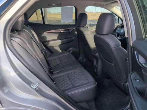 Used 2023 Buick Envision Avenir image 28