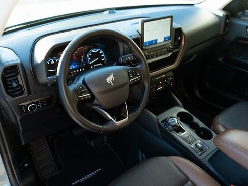 Used 2023 Ford Bronco Sport Badlands w/ Premium Package image 3