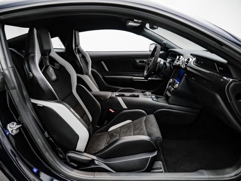 Used 2021 Ford Mustang Shelby GT500 w/ Carbon Fiber Track Pack image 53