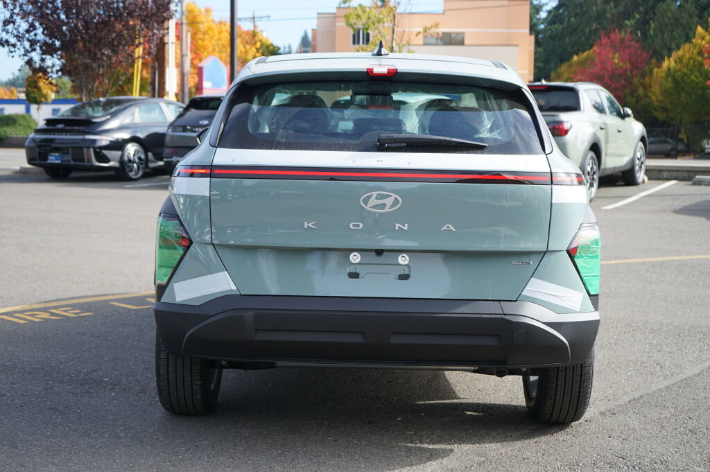 New 2027 Hyundai Kona SE AWD/4WD image 6