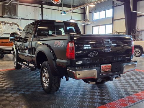 Used 2016 Ford F250 XLT w/ XLT Premium Package image 4