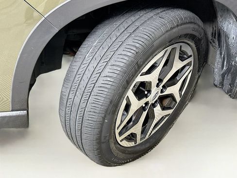 Used 2022 Subaru Forester Premium AWD/4WD image 25
