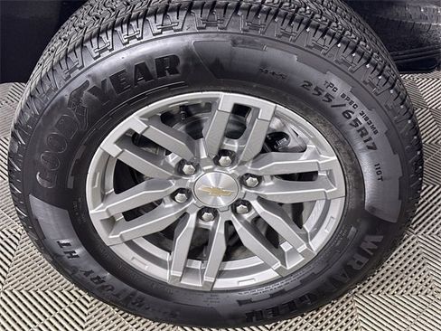 Used 2024 Chevrolet Colorado LT w/ LT Convenience Package II image 34