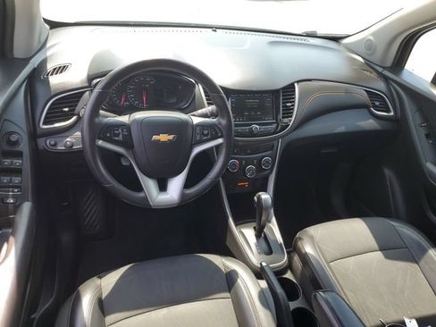 Used 2019 Chevrolet Trax LT w/ LT Convenience Package FWD image 10
