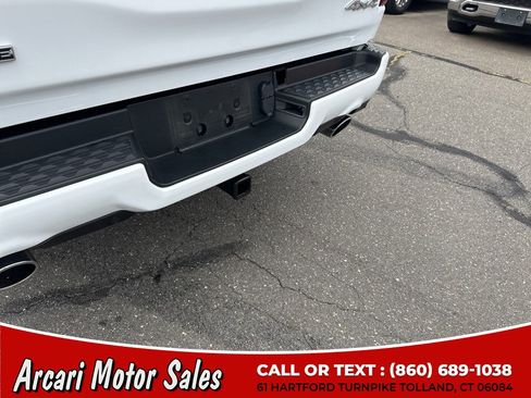 Used 2024 RAM 1500 Laramie AWD/4WD image 13