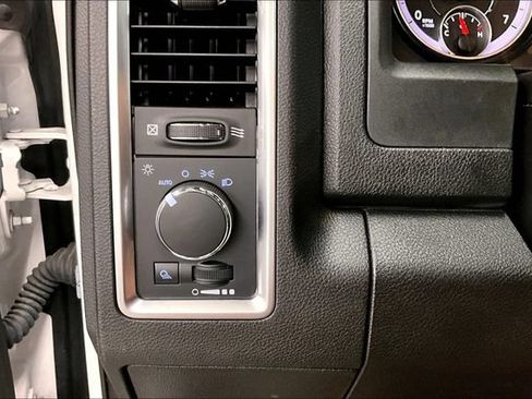Used 2024 RAM 1500 Warlock AWD/4WD image 36