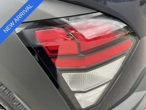 Used 2024 Hyundai Kona SEL AWD/4WD image 10