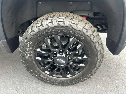 New 2026 Chevrolet Silverado 2500 LT w/ Trail Boss Package AWD/4WD image 9