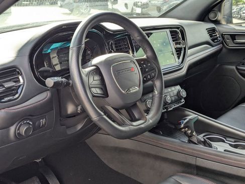 Used 2025 Dodge Durango GT AWD/4WD image 14