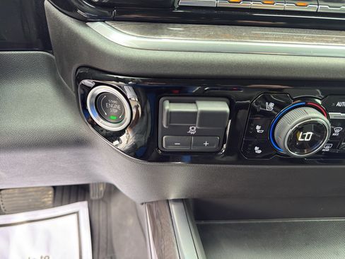 Used 2025 Chevrolet Silverado 1500 LTZ w/ Z71 Off-Road Package image 18