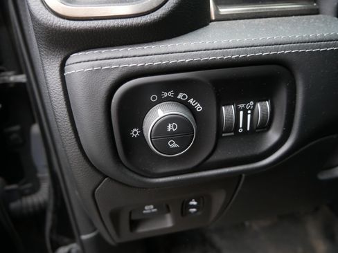 Used 2019 RAM 1500 Limited w/ Advanced Safety Group AWD/4WD image 23