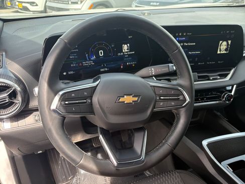 Used 2025 Chevrolet Equinox LT image 29