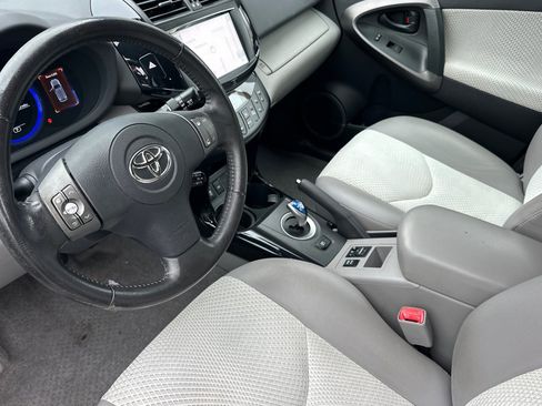 Used 2014 Toyota RAV4 EV image 10