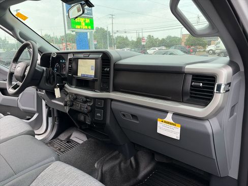 New 2026 Ford F250 XLT w/ FX4 Off-Road Package AWD/4WD image 28