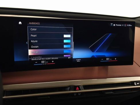 Used 2023 BMW iX xDrive50 w/ Premium Package image 32