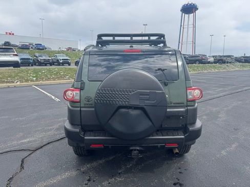 Used 2014 Toyota FJ Cruiser Base w/ Convenience Package image 4