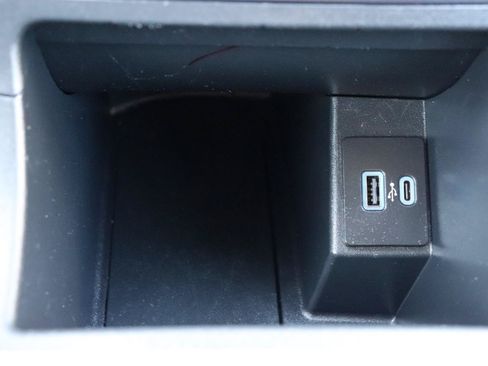 Used 2024 Ford Edge SEL AWD/4WD image 36