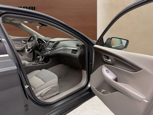 Used 2015 Chevrolet Impala LS w/ LS Convenience Package FWD image 16