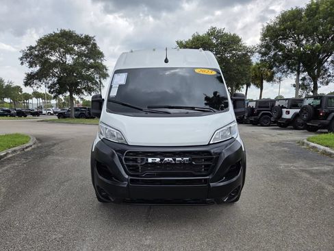 Used 2023 RAM ProMaster 2500 FWD image 3