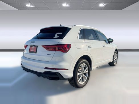New 2025 Audi Q3 2.0T Premium image 9