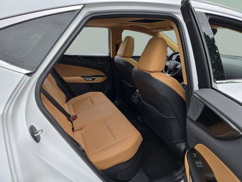 New 2026 Lexus NX 350h FWD image 12