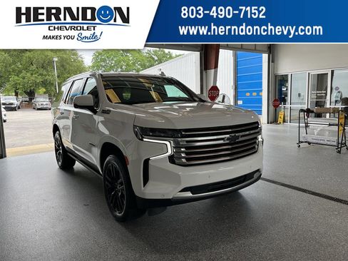Used 2024 Chevrolet Tahoe High Country AWD/4WD image 1
