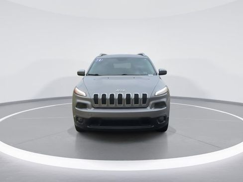 Used 2014 Jeep Cherokee Latitude FWD image 3
