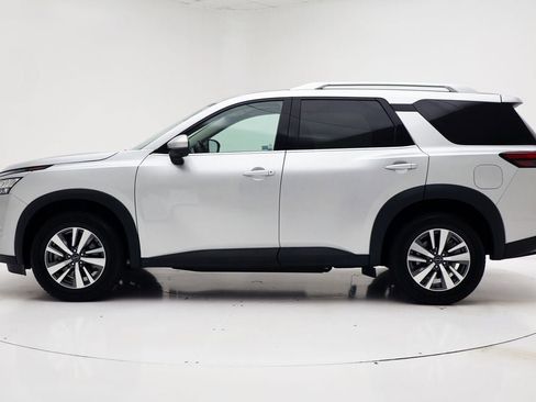 Used 2023 Nissan Pathfinder SL image 5