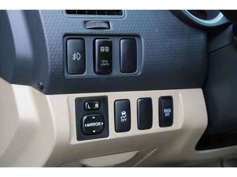 Used 2011 Toyota Tacoma 4x4 Double Cab image 14