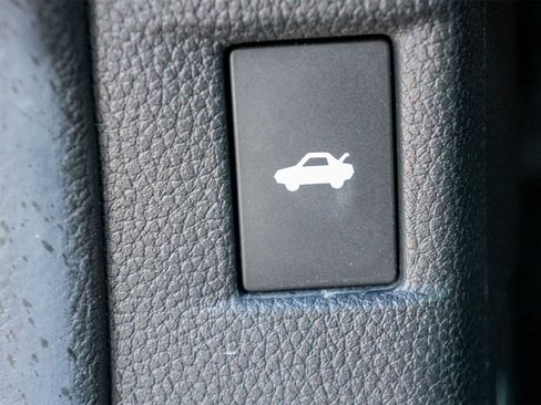 Certified 2025 Honda Accord LX image 23