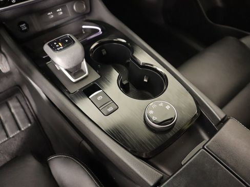 Used 2025 Nissan Rogue SL w/ SL Premium Package image 9