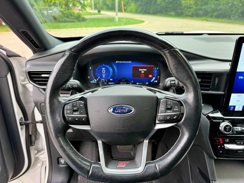 Used 2021 Ford Explorer ST w/ ST Street Pack AWD/4WD image 14