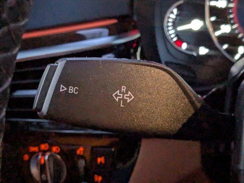 Used 2019 BMW 540i w/ Convenience Package image 6